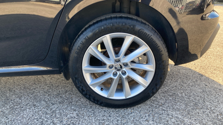 Skoda Kamiq 1.5 TSI SE 5dr DSG Petrol Hatchback